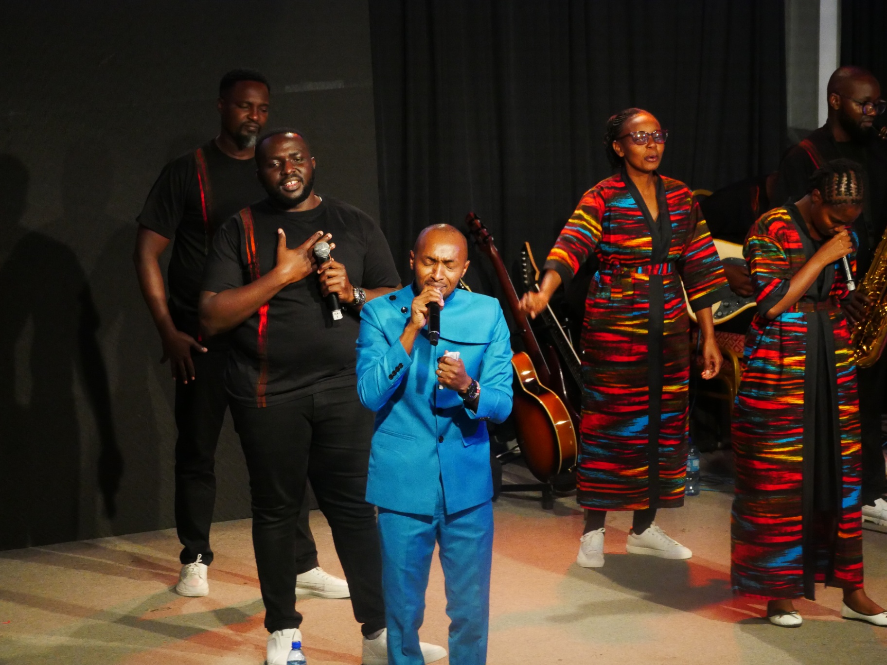 Lamgambo lead vocalist in blue
